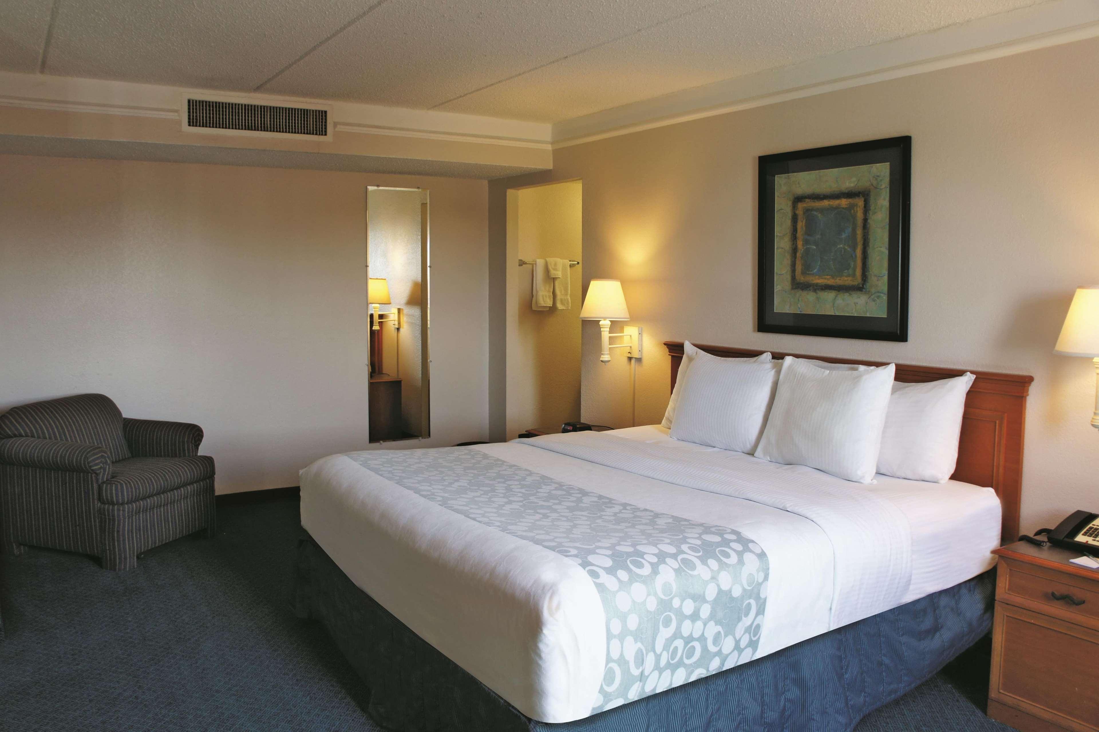 La Quinta Inn By Wyndham Clute Lake Jackson Экстерьер фото