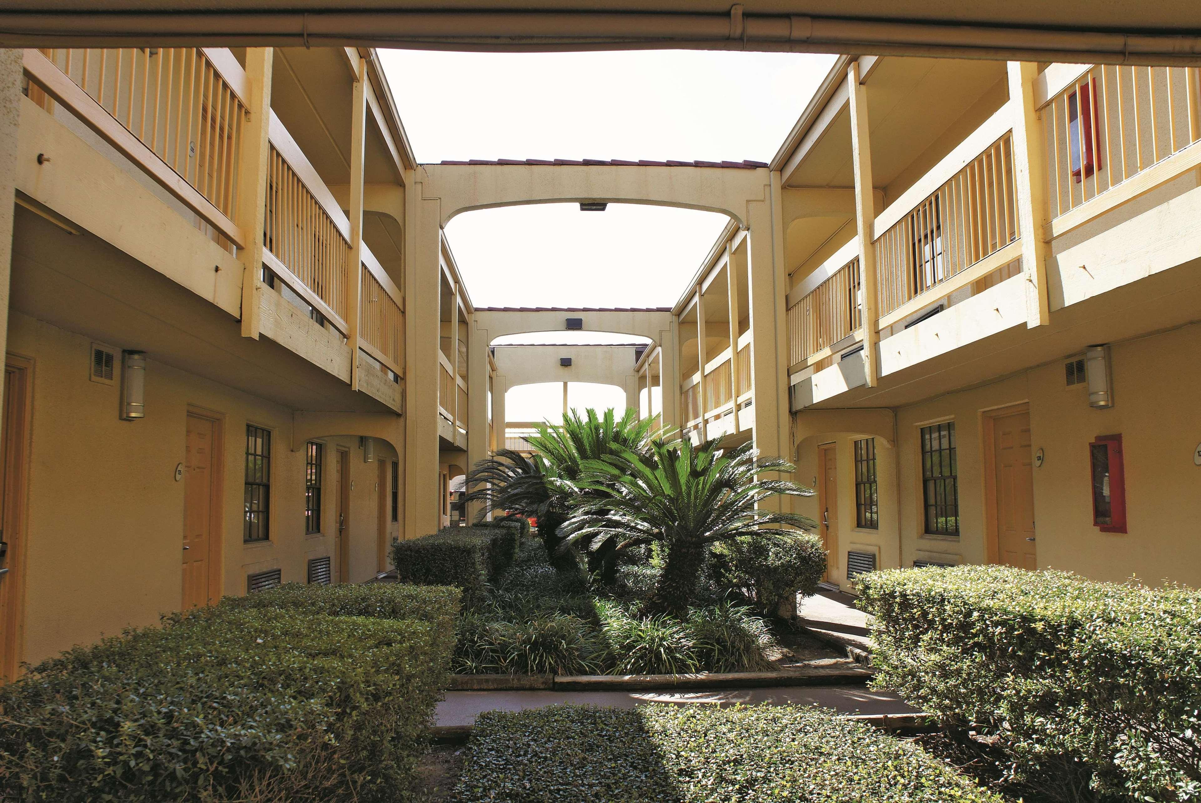La Quinta Inn By Wyndham Clute Lake Jackson Экстерьер фото