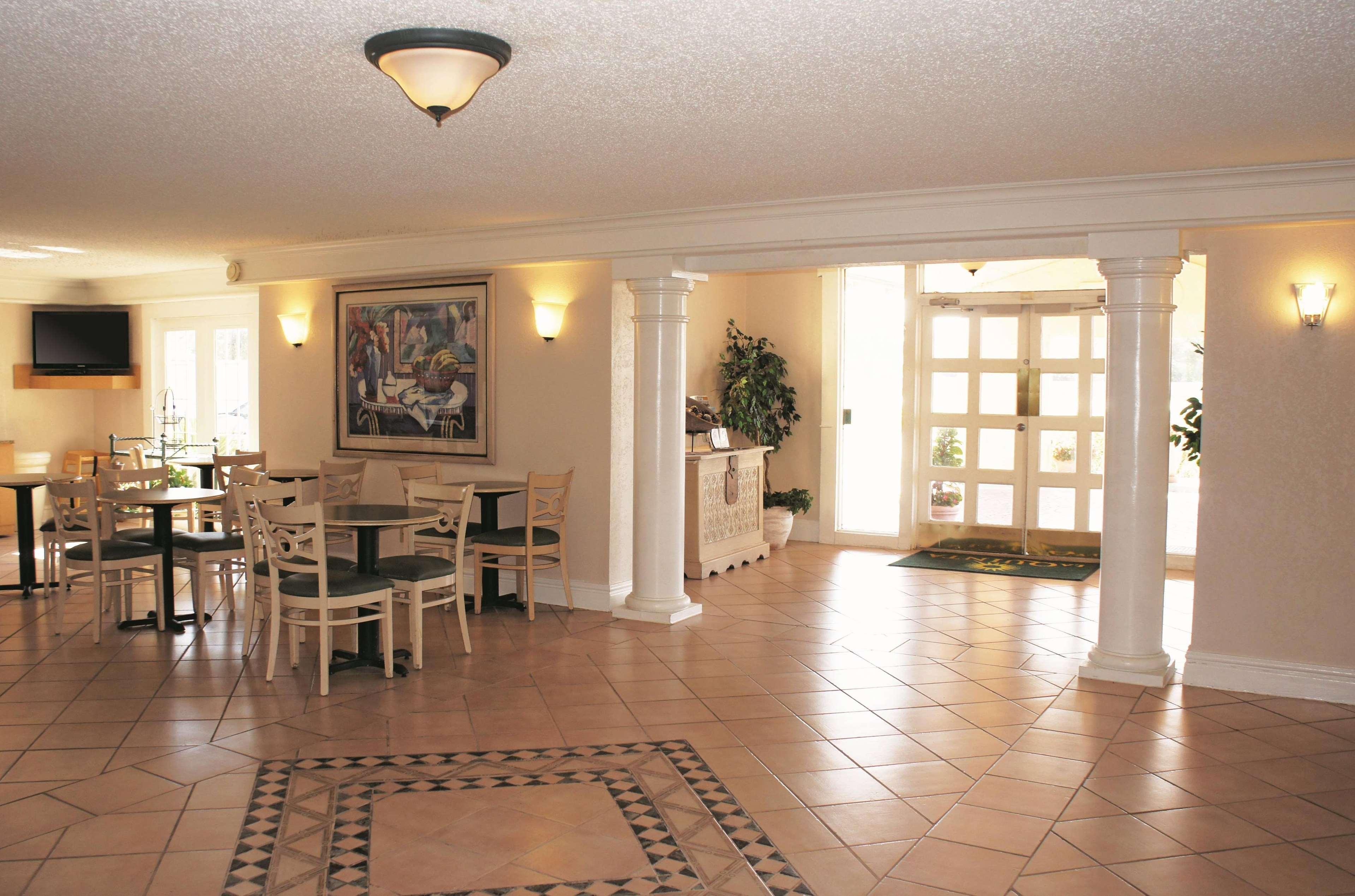La Quinta Inn By Wyndham Clute Lake Jackson Экстерьер фото